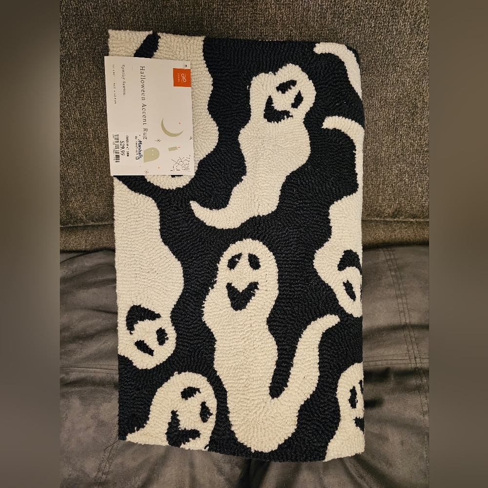 Halloween Ghost Accent Rug